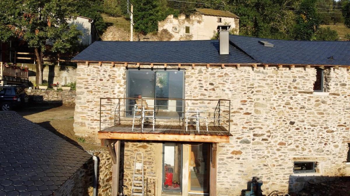 La Petite Bergerie En Pierre Surplombant Le Lac Real Ngoại thất bức ảnh